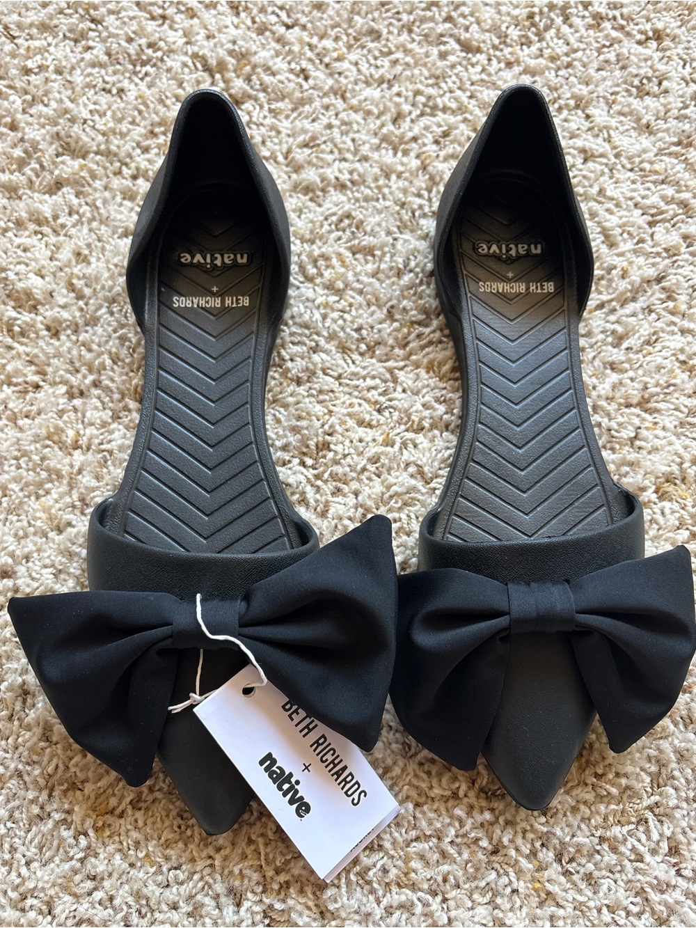 Beth Richards x Native Women's Black Audrey Bow Pointed Toe Flats 7 and 9 NWT - Picture 1 of 9